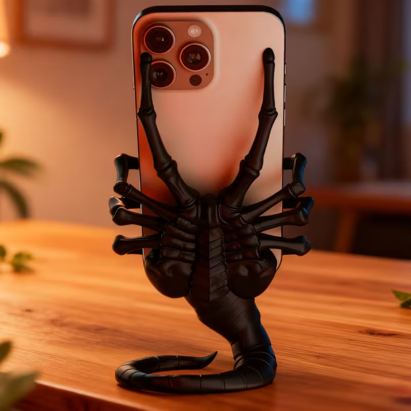 Creative Alien Facehugger Phon - مراجعة Action Figure Stand وسعره