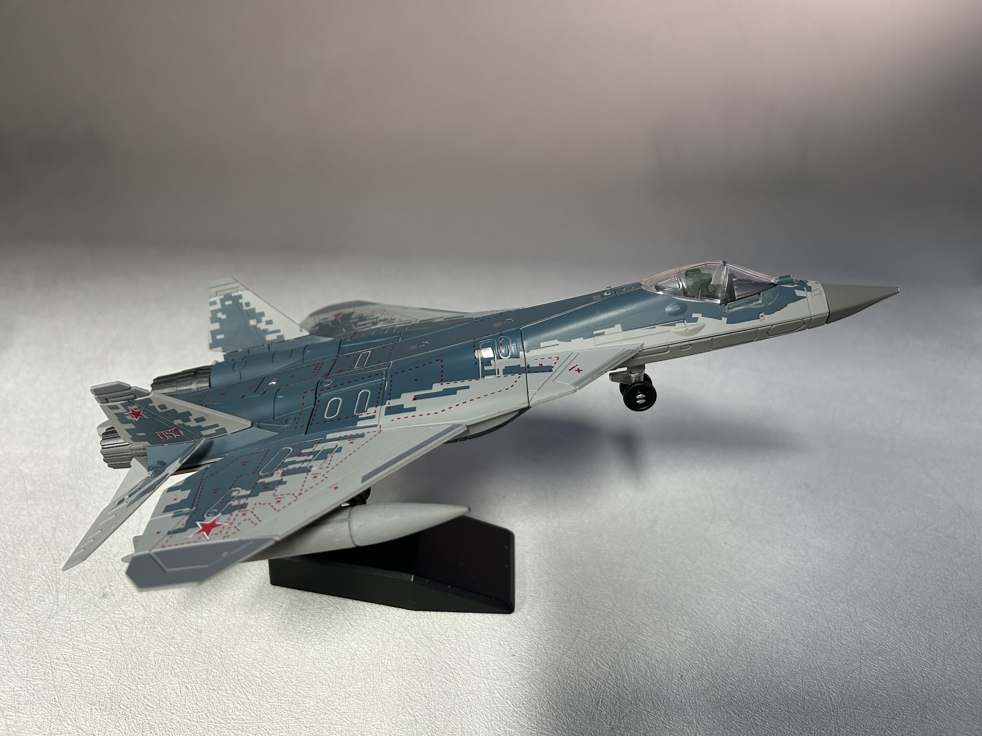 Aircraft Model Toy 1/72 Scale  - مراجعة Model Airplane Plastic وسعره