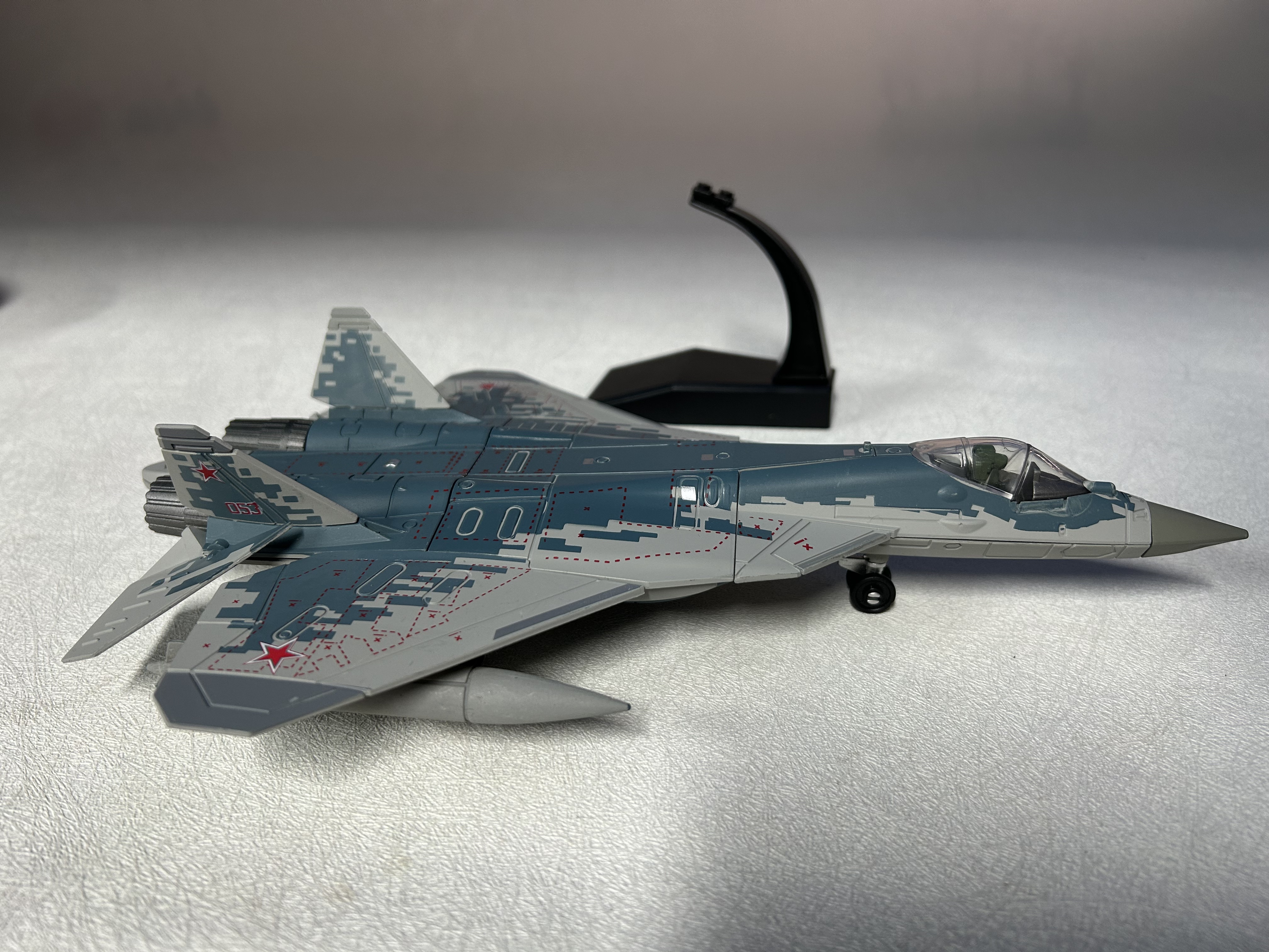 Aircraft Model Toy 1/72 Scale  - مراجعة Model Airplane Plastic وسعره